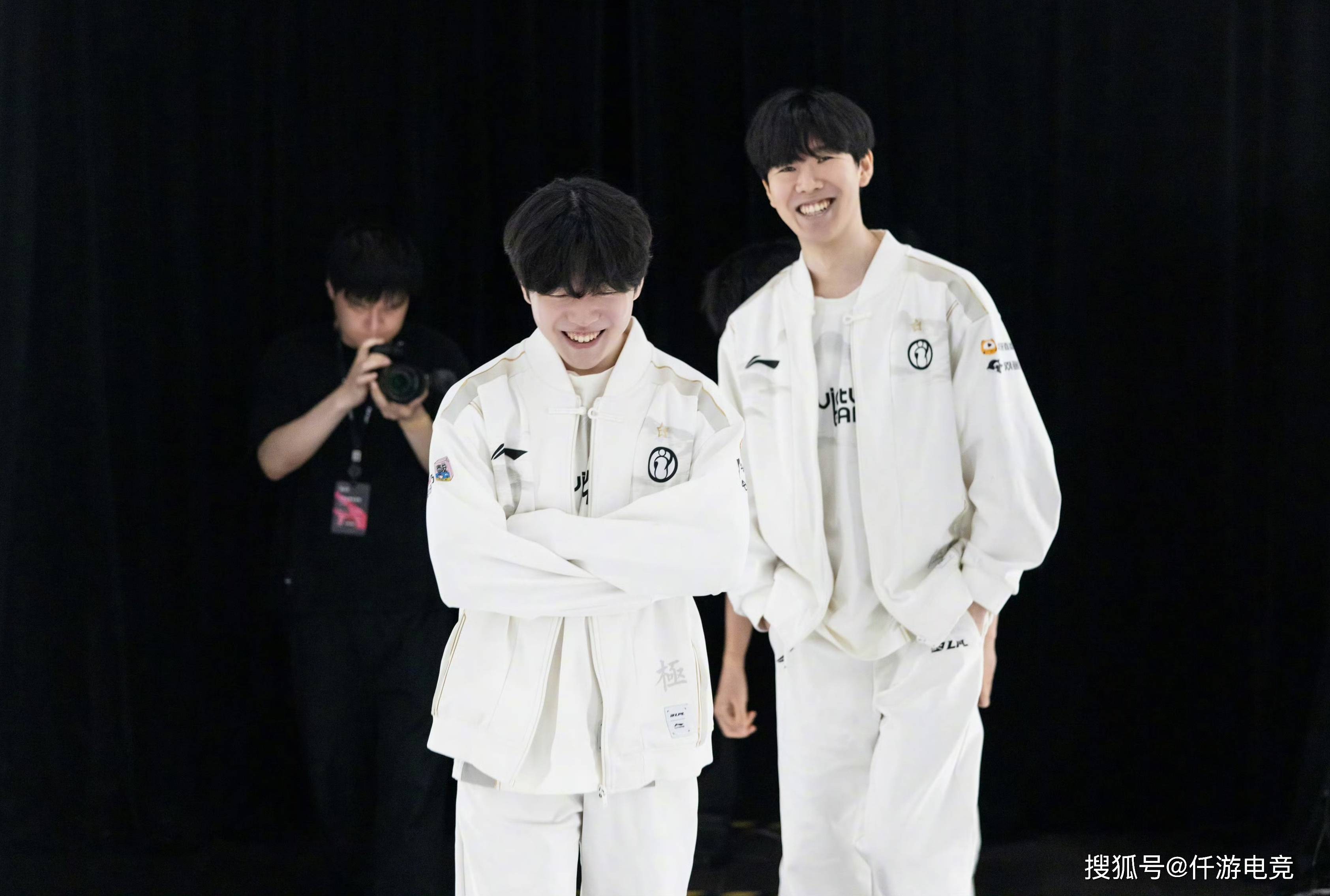 体育美国男篮官宣莱昂纳德退出 怀特入选